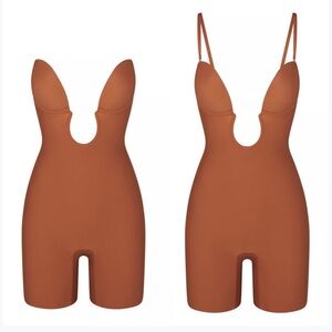 NWT SKIMS Bronze deep plunge mid thigh bodysuit Shapewear